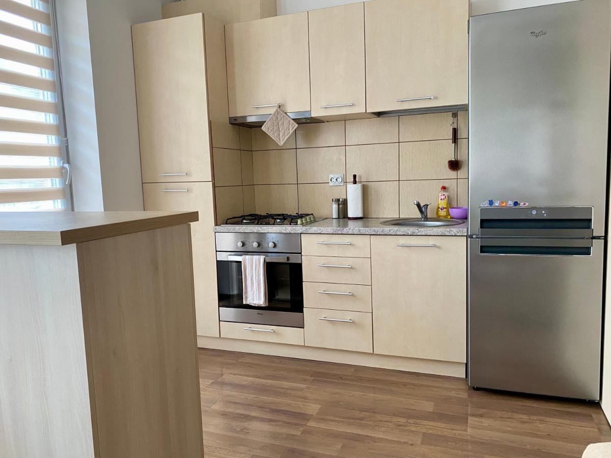 Wanderlust Home Cream, Rasnov Apt For 4, Wifi And Free Parking Екстер'єр фото