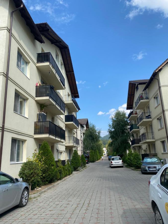 Wanderlust Home Cream, Rasnov Apt For 4, Wifi And Free Parking Екстер'єр фото