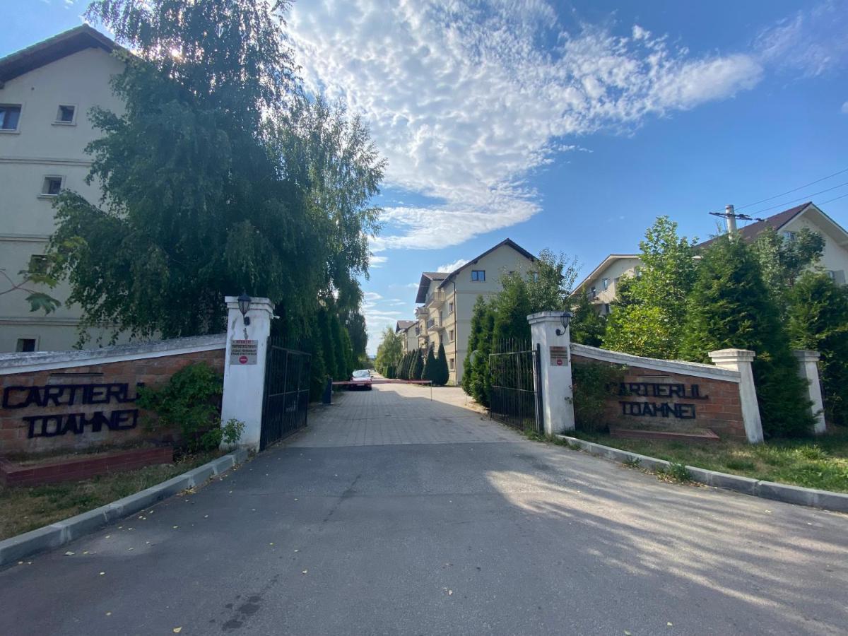 Wanderlust Home Cream, Rasnov Apt For 4, Wifi And Free Parking Екстер'єр фото