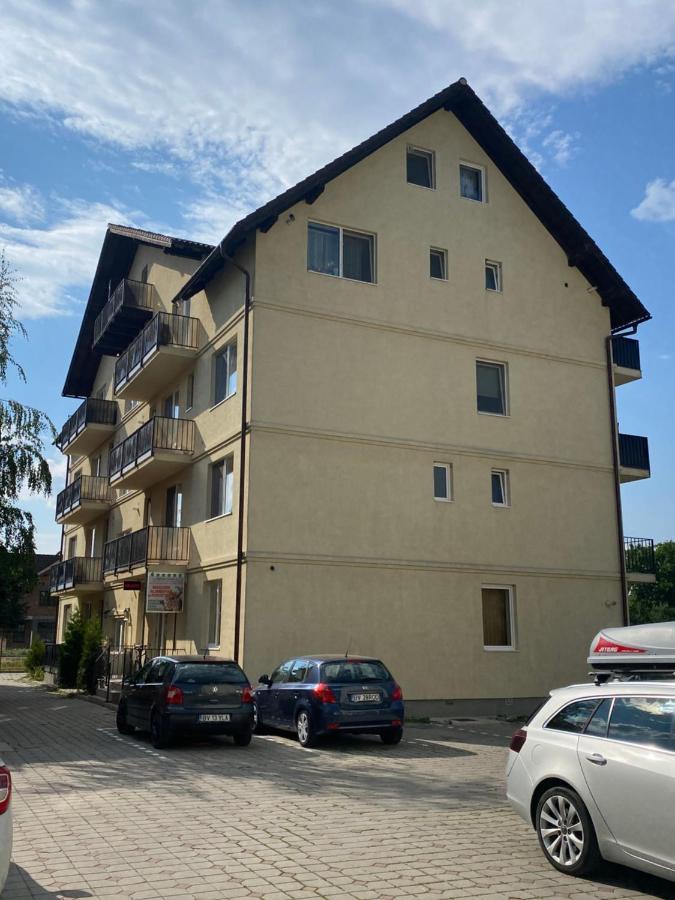 Wanderlust Home Cream, Rasnov Apt For 4, Wifi And Free Parking Екстер'єр фото
