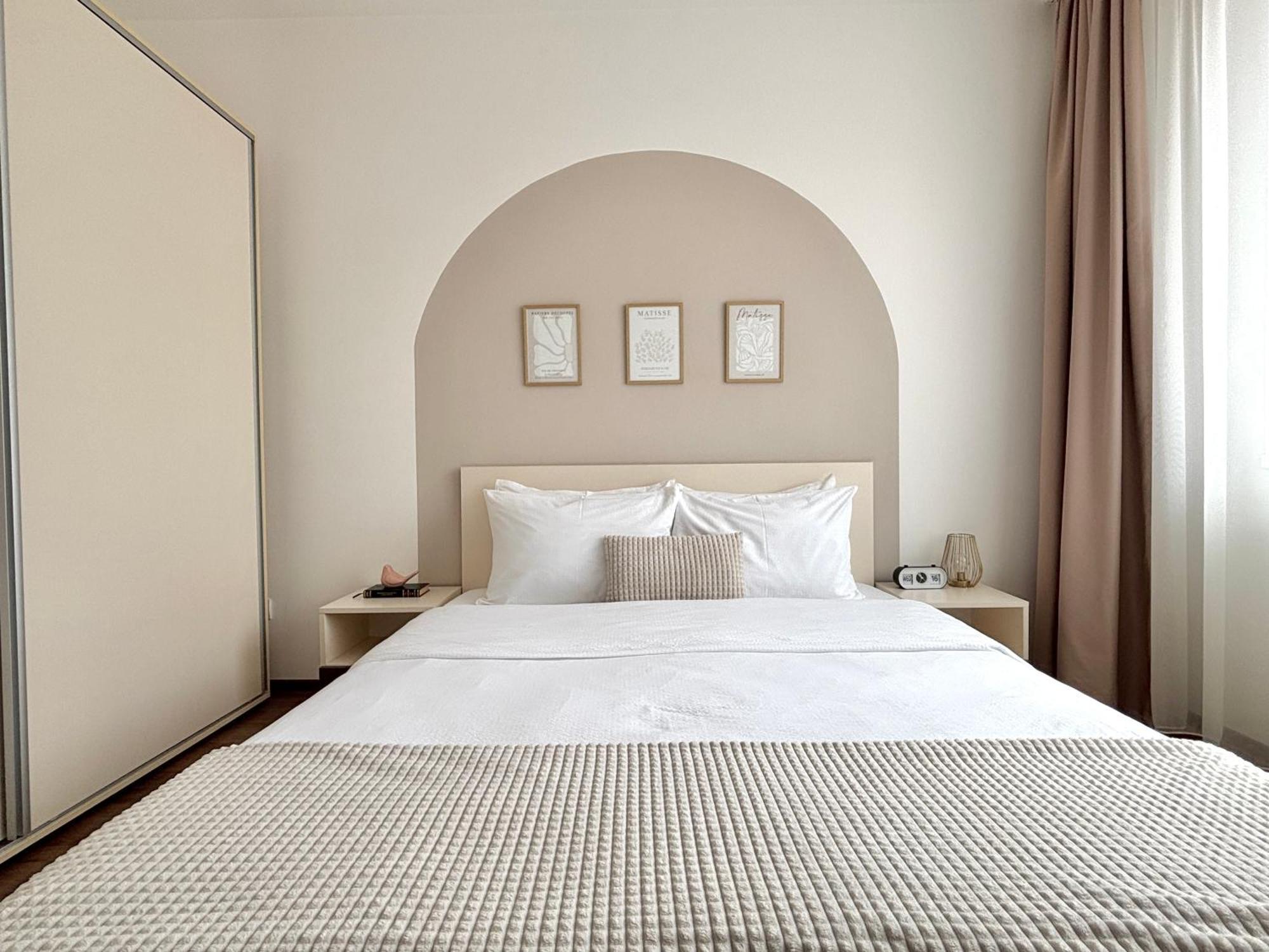 Wanderlust Home Cream, Rasnov Apt For 4, Wifi And Free Parking Екстер'єр фото