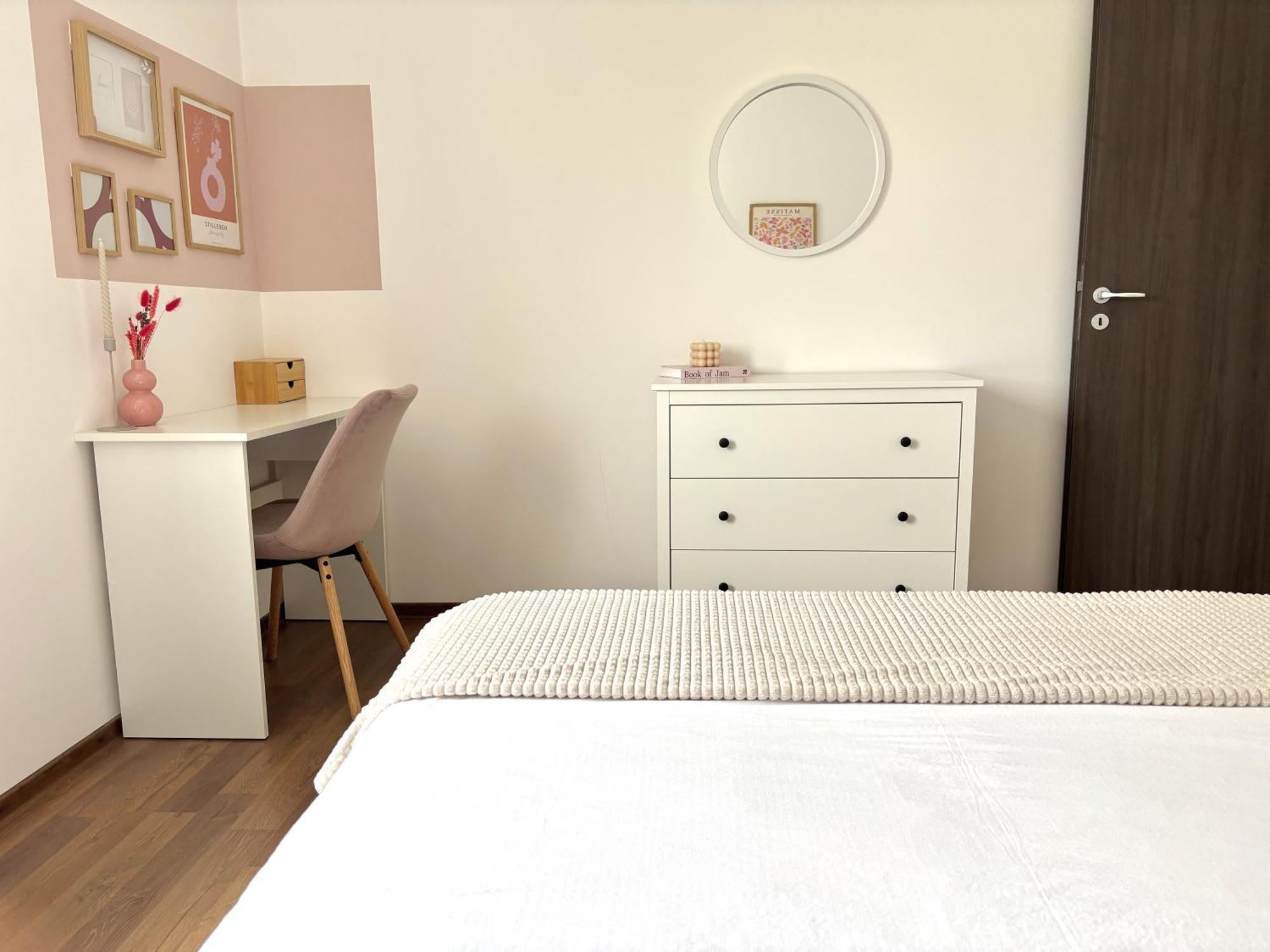 Wanderlust Home Cream, Rasnov Apt For 4, Wifi And Free Parking Екстер'єр фото