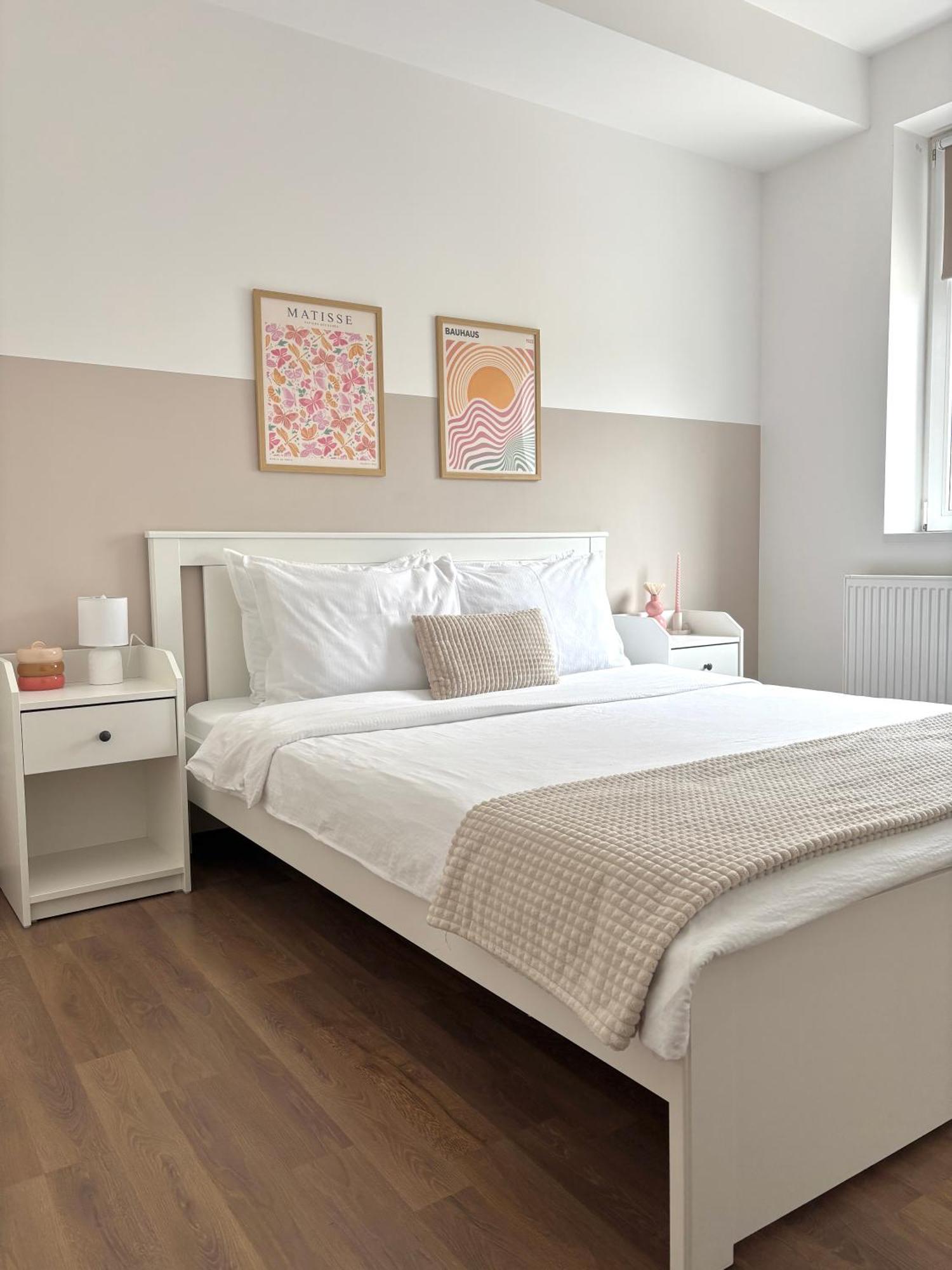 Wanderlust Home Cream, Rasnov Apt For 4, Wifi And Free Parking Екстер'єр фото
