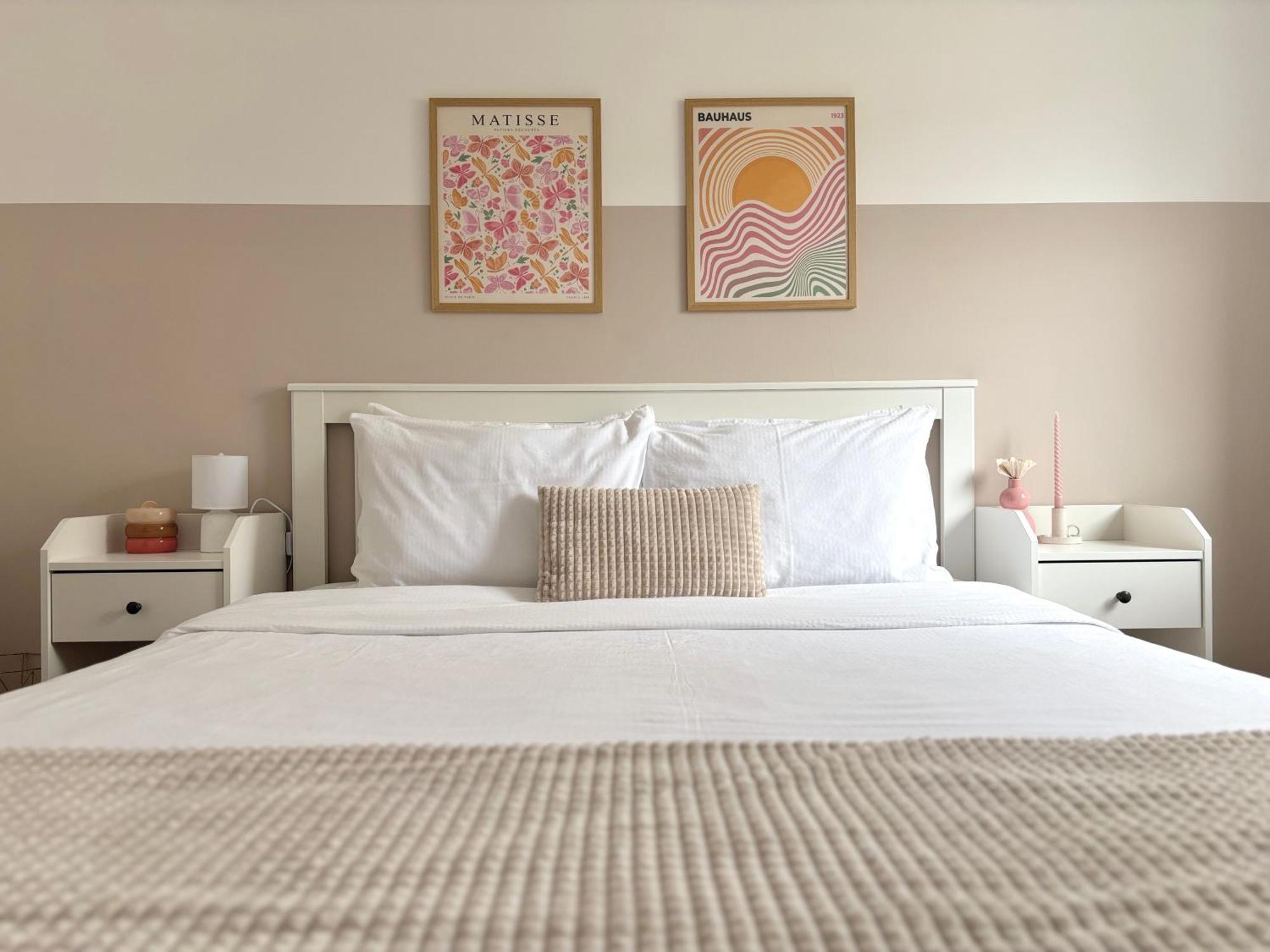Wanderlust Home Cream, Rasnov Apt For 4, Wifi And Free Parking Екстер'єр фото